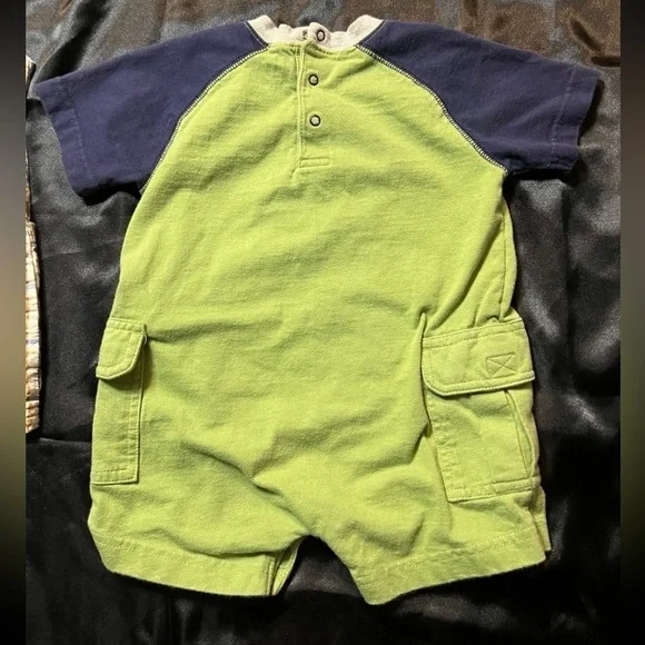 Carters Boys Romper 2 piece set Sz. 12 months - Picture 5 of 12